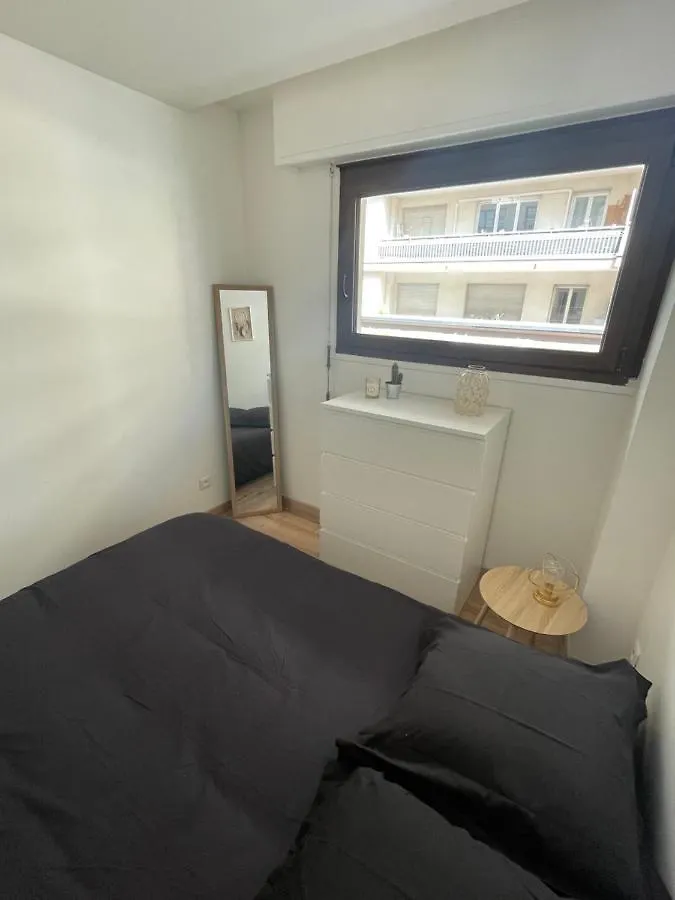 Apartment Charmant 2 Pieces Au Coeur Du Port Lympia Nice